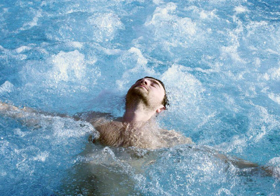 Keep Your Hot Tub Water Filter Clean